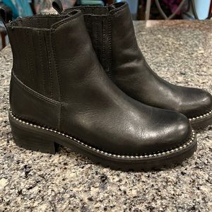 Like New Steve Madden Gale Boots size 7